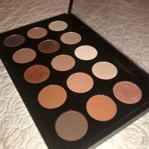 MAC Eyeshadow Palette - CUSTOM NEUTRALS